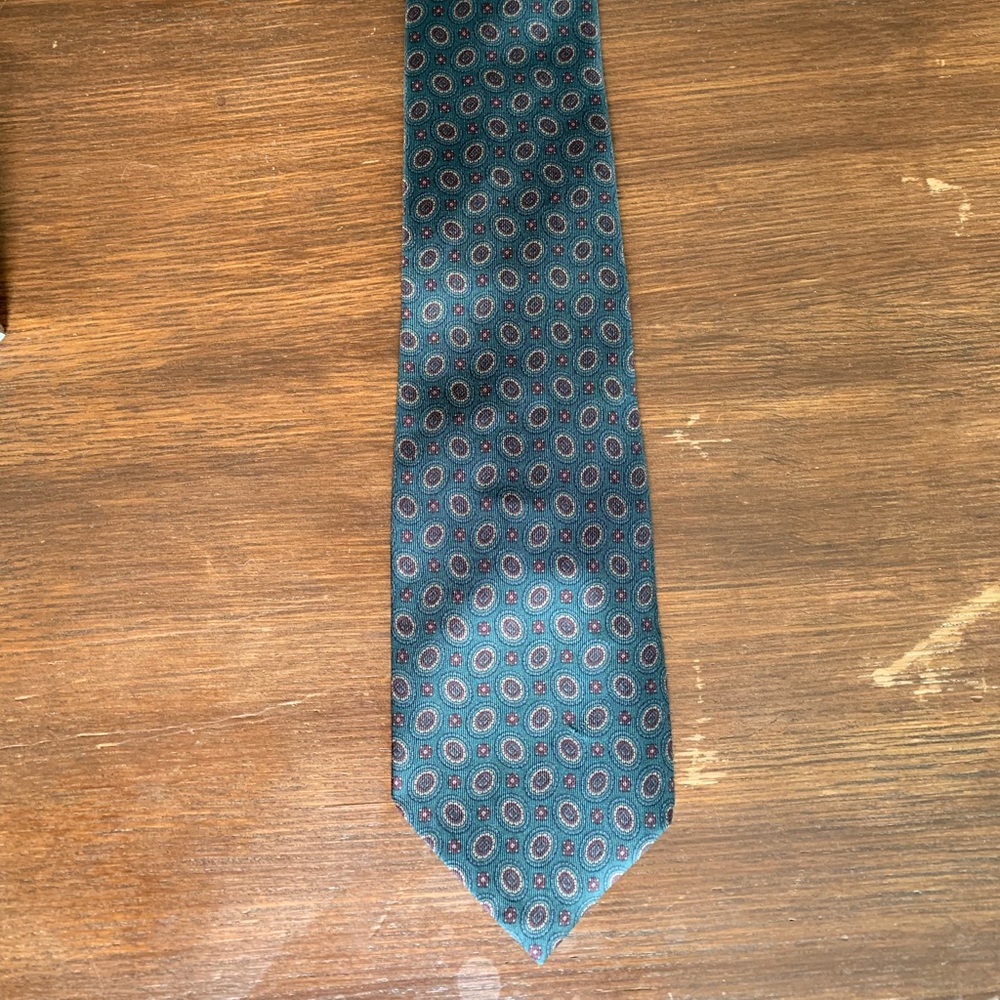 Tie - Resilio